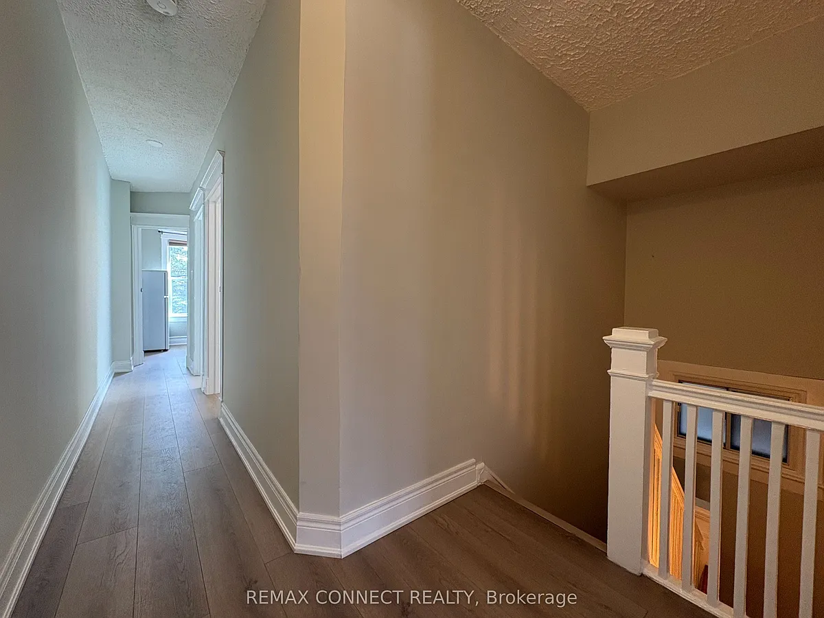 Building Photo - 847 Pape Ave #UPPER