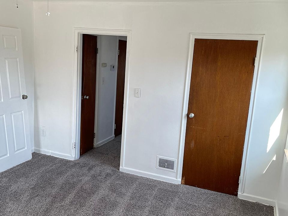 2nd image of 1411 Yarmouth Ave #C