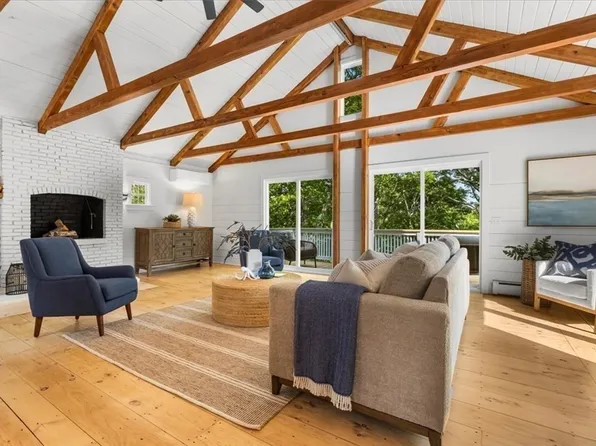 25 Sanderson Dr, Plymouth, MA 02360