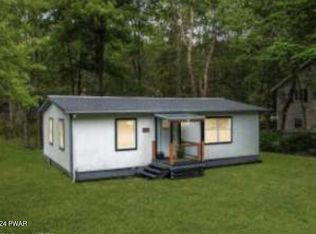 4505 Briarcliff Ter, Tobyhanna, PA 18466