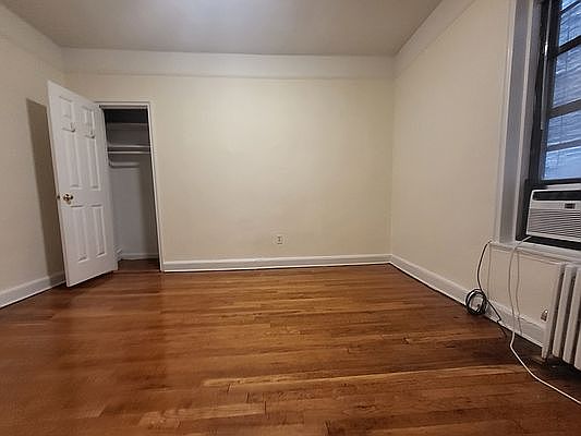 5th image of 425 W Broadway #3