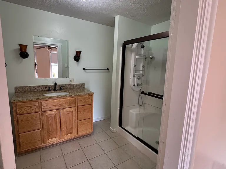 218-220 Lafayette St #220-1 — Photo 16