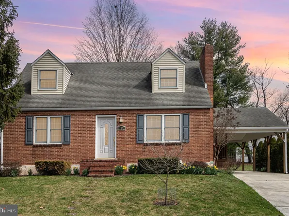 102 Linden Dr, Camp Hill, PA 17011