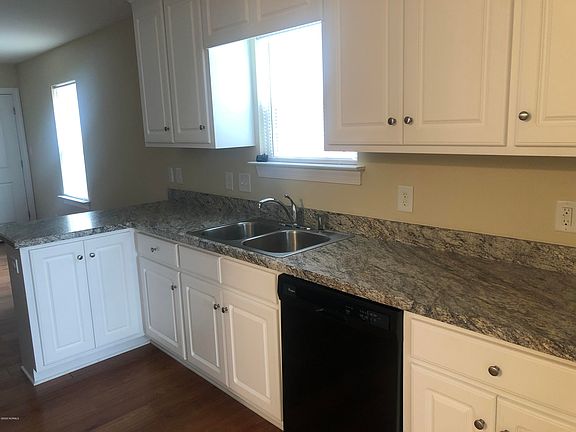 5th image of 313 Aubrei Ct