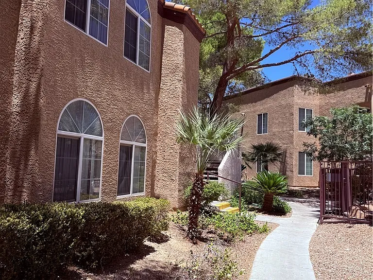 9325 W Desert Inn Rd #260 — Photo 24
