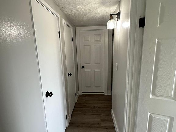 4th image of 1601 Baldwin Ln