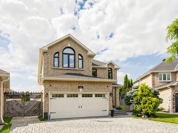 235 Caproni Dr, Vaughan, ON L6A 1X7