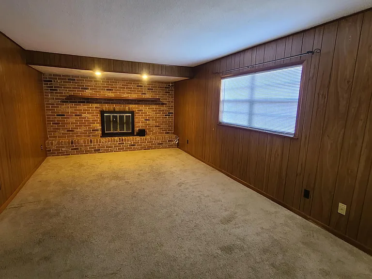 1646 W Paradise Ln — Photo 30