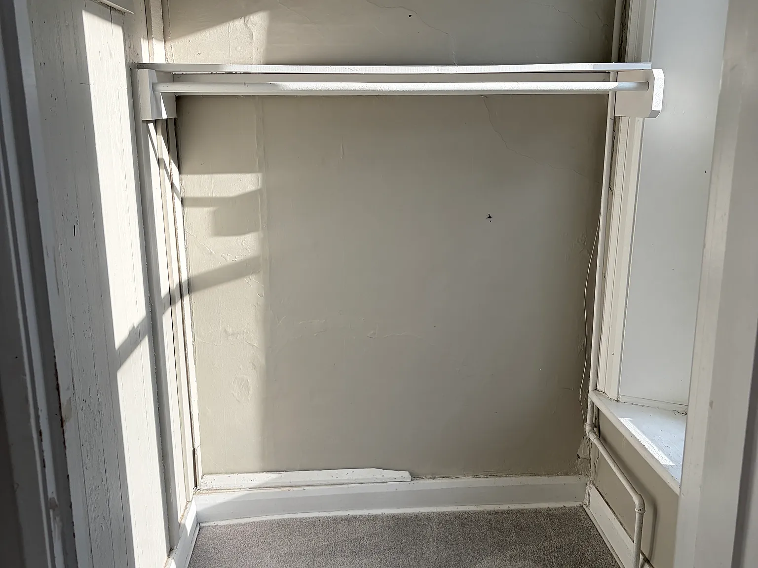 2 bed, 900 sqft, $1,200 — Photo 2