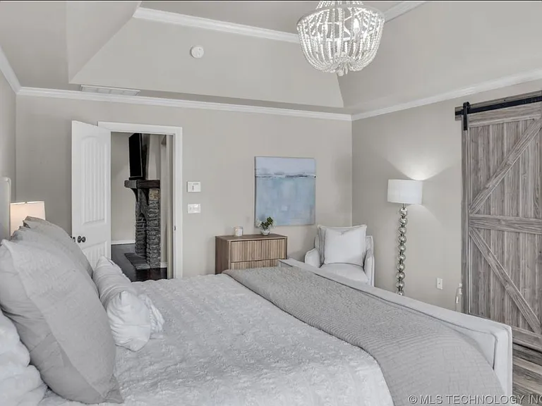 1200 S Laurel Ave — Photo 18