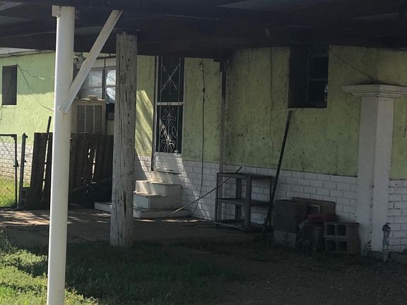 4th image of 1609 Ave G