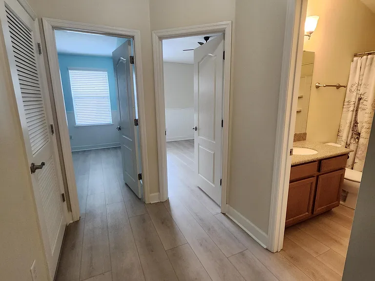 201 Edgeford Ct — Photo 28