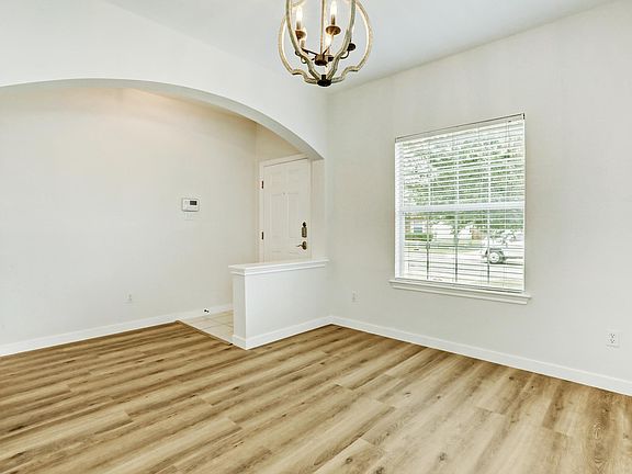 5th image of 128 Almquist St