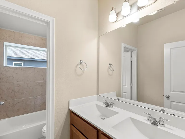 15714 Highlands Cove Dr — Photo 28