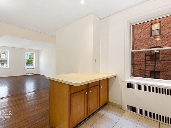 3rd image of 3300 Netherland Ave APT 4B