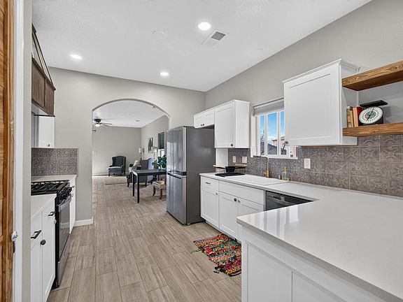 2nd image of 1118 Desert Sunflower Dr NE