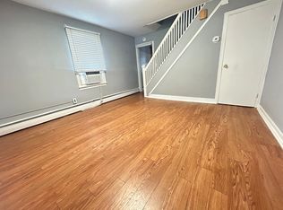 208 Winters Ln, Baltimore, MD 21228