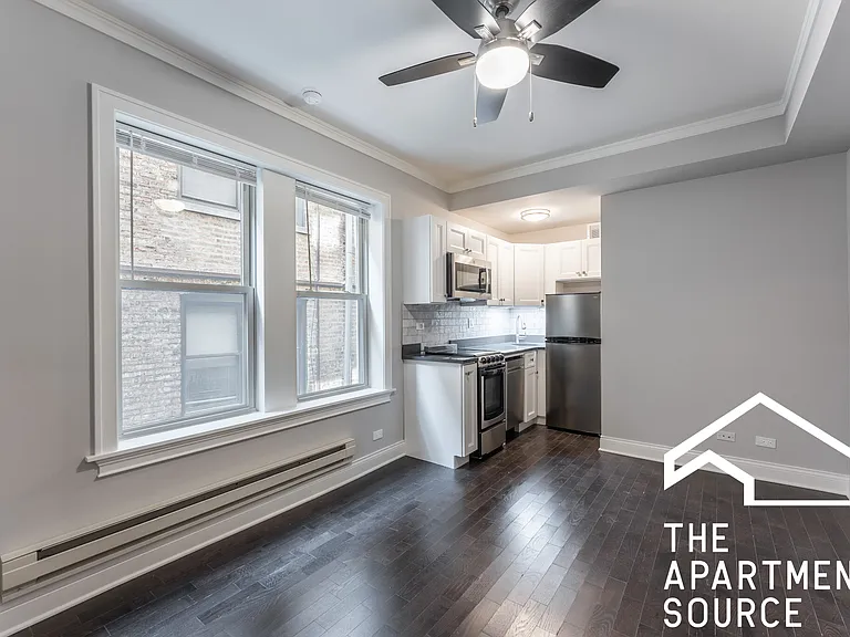 640 W Wrightwood Ave #301 — Photo 1