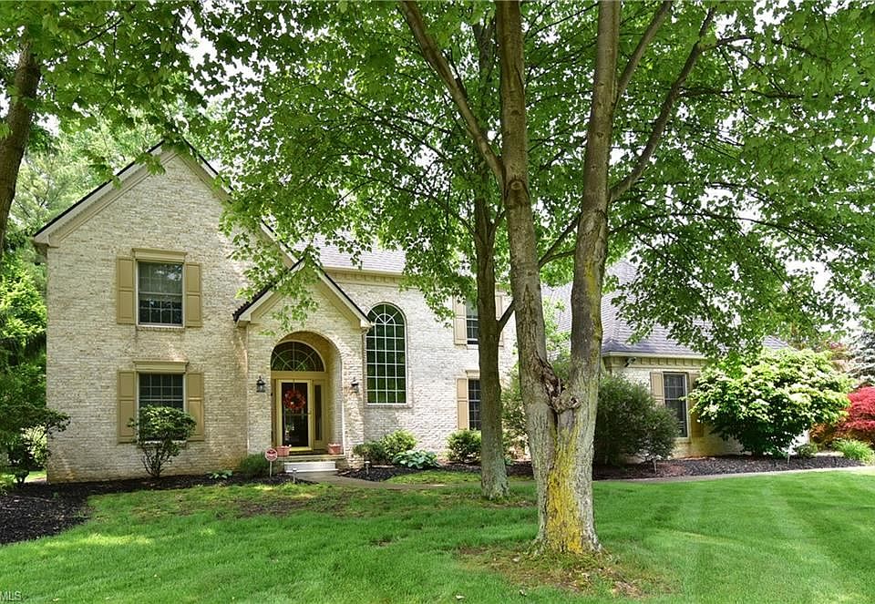 1st image of 356 Williamsburg Dr