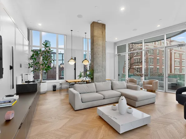 29-18 41st Avenue image 18 of 23