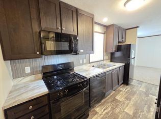 117 Beech Ave #117, Highland, MI 48357