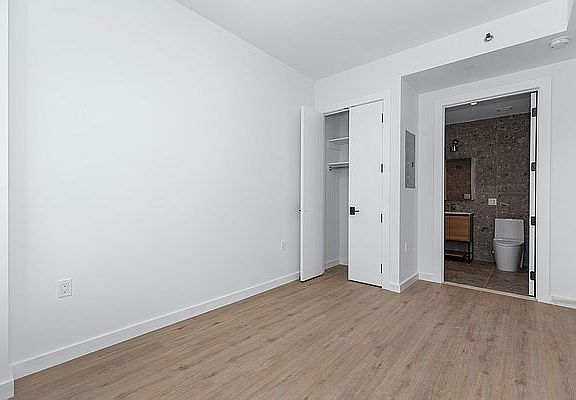 5th image of 101 Bruckner Blvd #5O