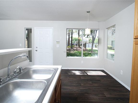 5th image of 3064 Casey Dr Unit 102