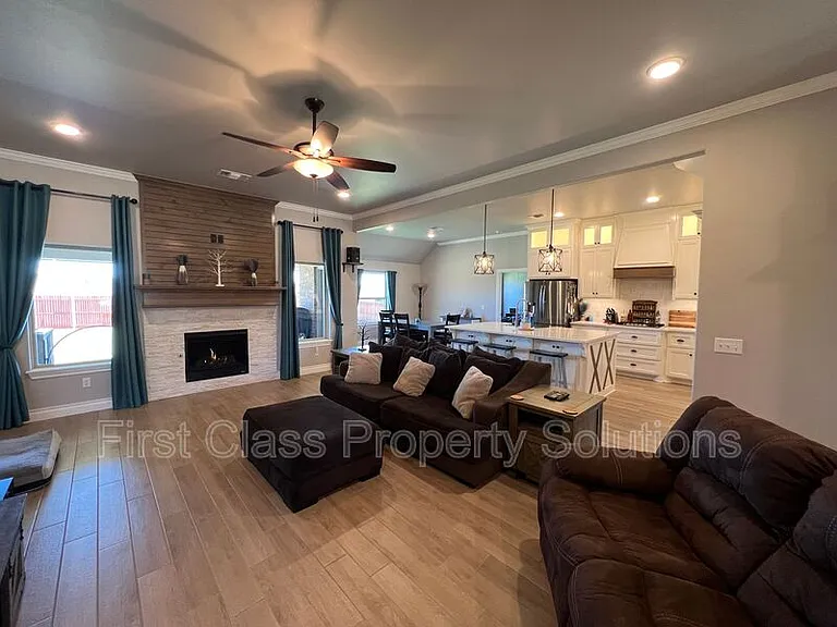 3116 Drake Crest Dr — Photo 32