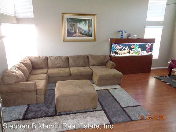 3rd image of 1819 Saint James Ct