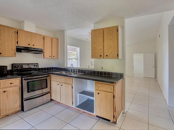 4th image of 3653 Meriden Ave APT B