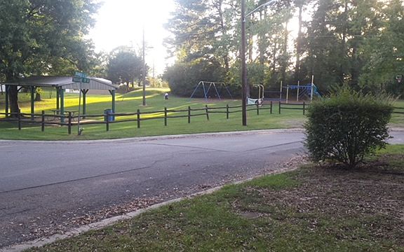 2nd image of 1405 Timberlane Dr SE