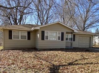 1915 Osage St, Leavenworth, KS 66048