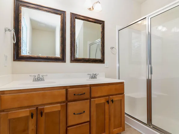 3937 Amelia Park Dr, Raleigh, NC 27606