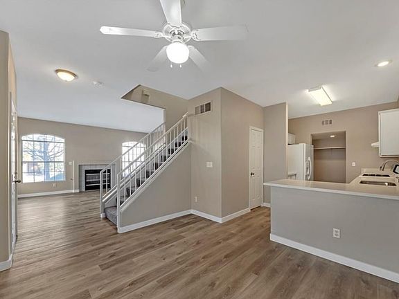 4th image of 1627 Aspen Meadows Dr