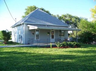 821 Niobrara St, Cambridge, NE 69022