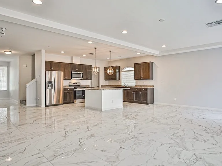 5390 Montauck Ave — Photo 10