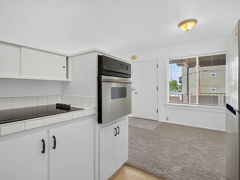Shore View Apartments — Photo 15
