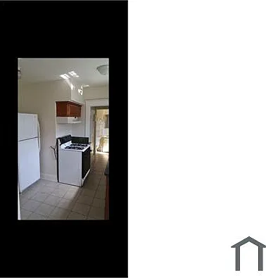 1015 1/2 W 55th St #1015-12 — Photo 3