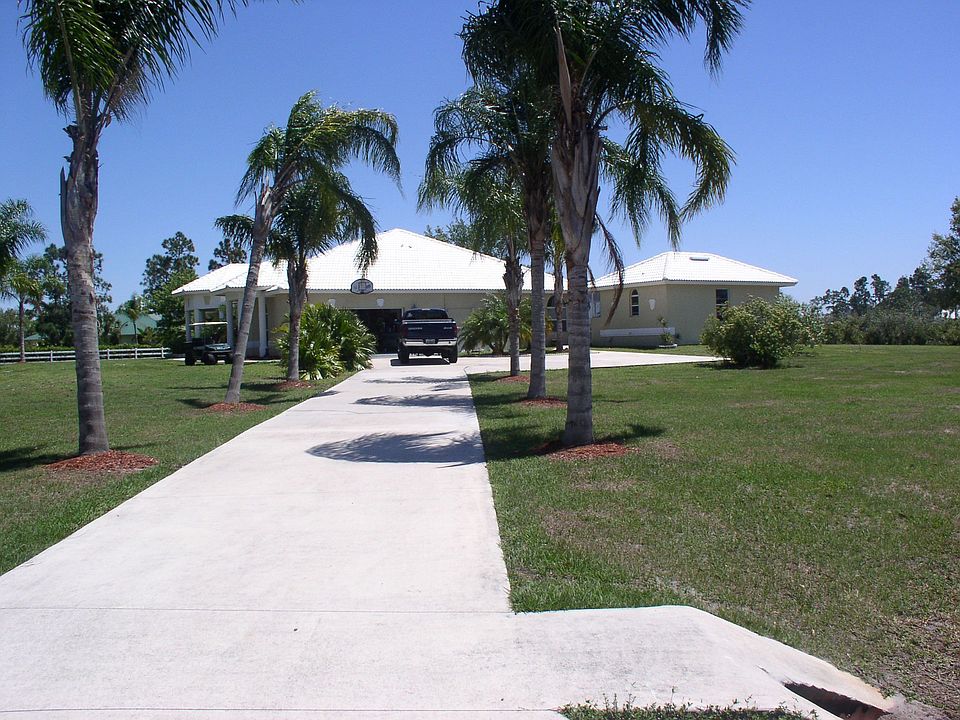 ELEGANT DRIVEWAY