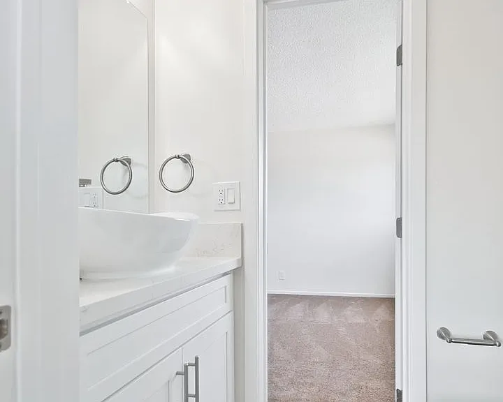j3301 — Photo 14