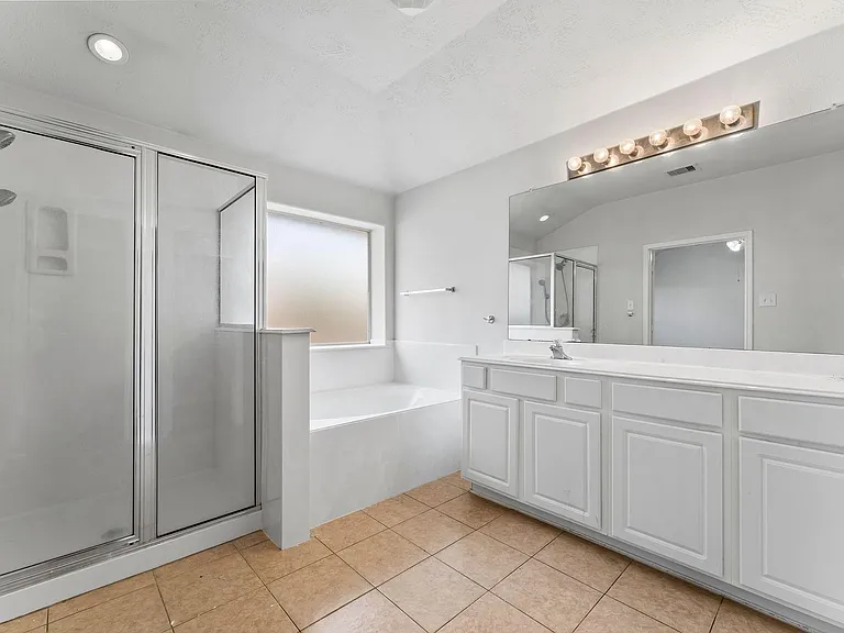 30218 Deleon Fields Dr — Photo 28