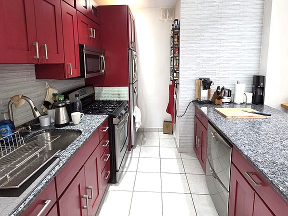 4th image of 34-33 33rd St #1D