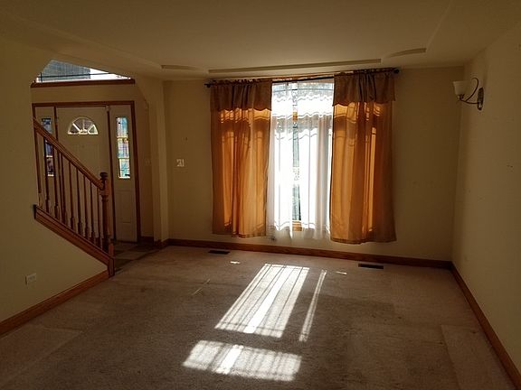 3rd image of 5060 187th St