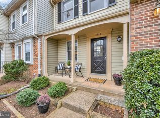 3738 Sudley Ford Ct, Fairfax, VA 22033