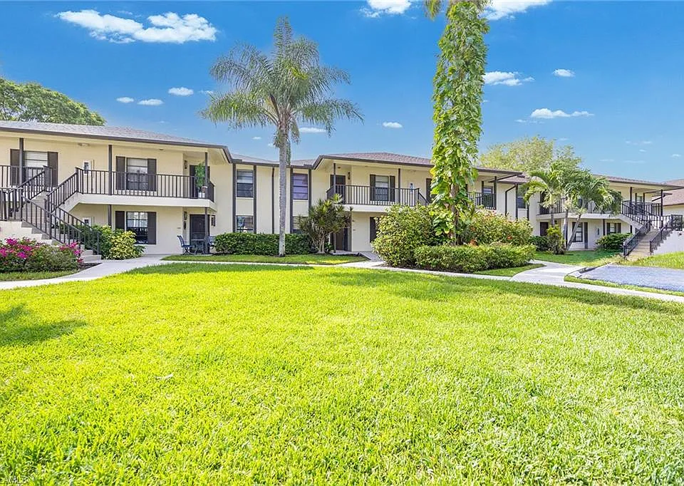 500 Misty Pines Cir #2204