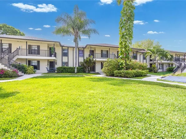 500 Misty Pines Cir, Naples, FL