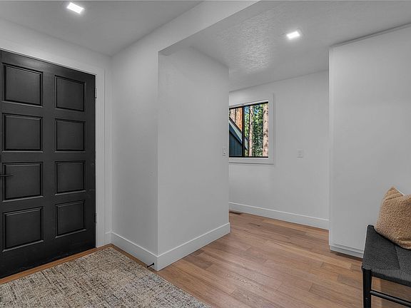 4th image of 14455 Crossroads Loop