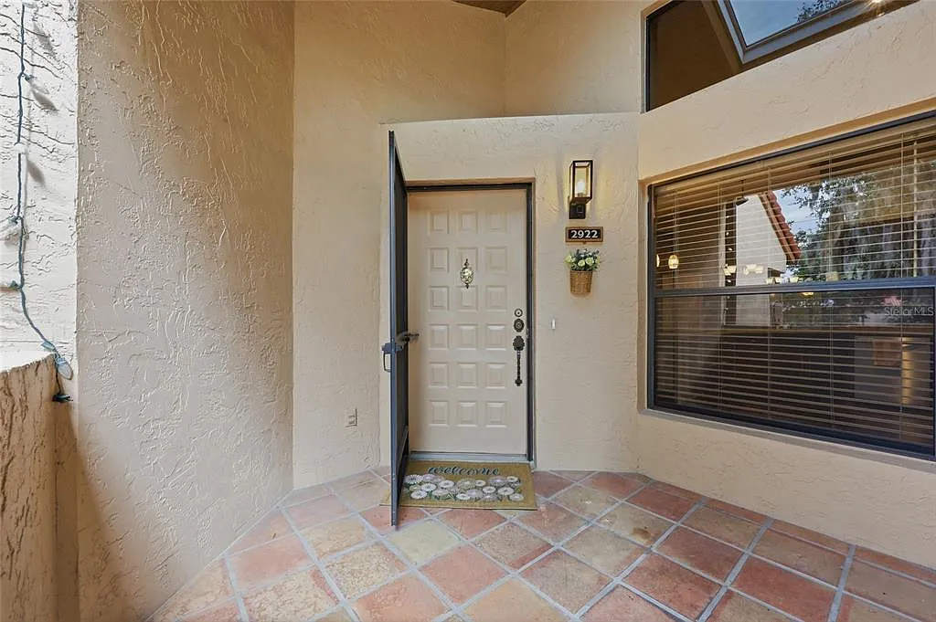 3 bed, 2.0 bath, 1460 sqft, $2,700 — Photo 3