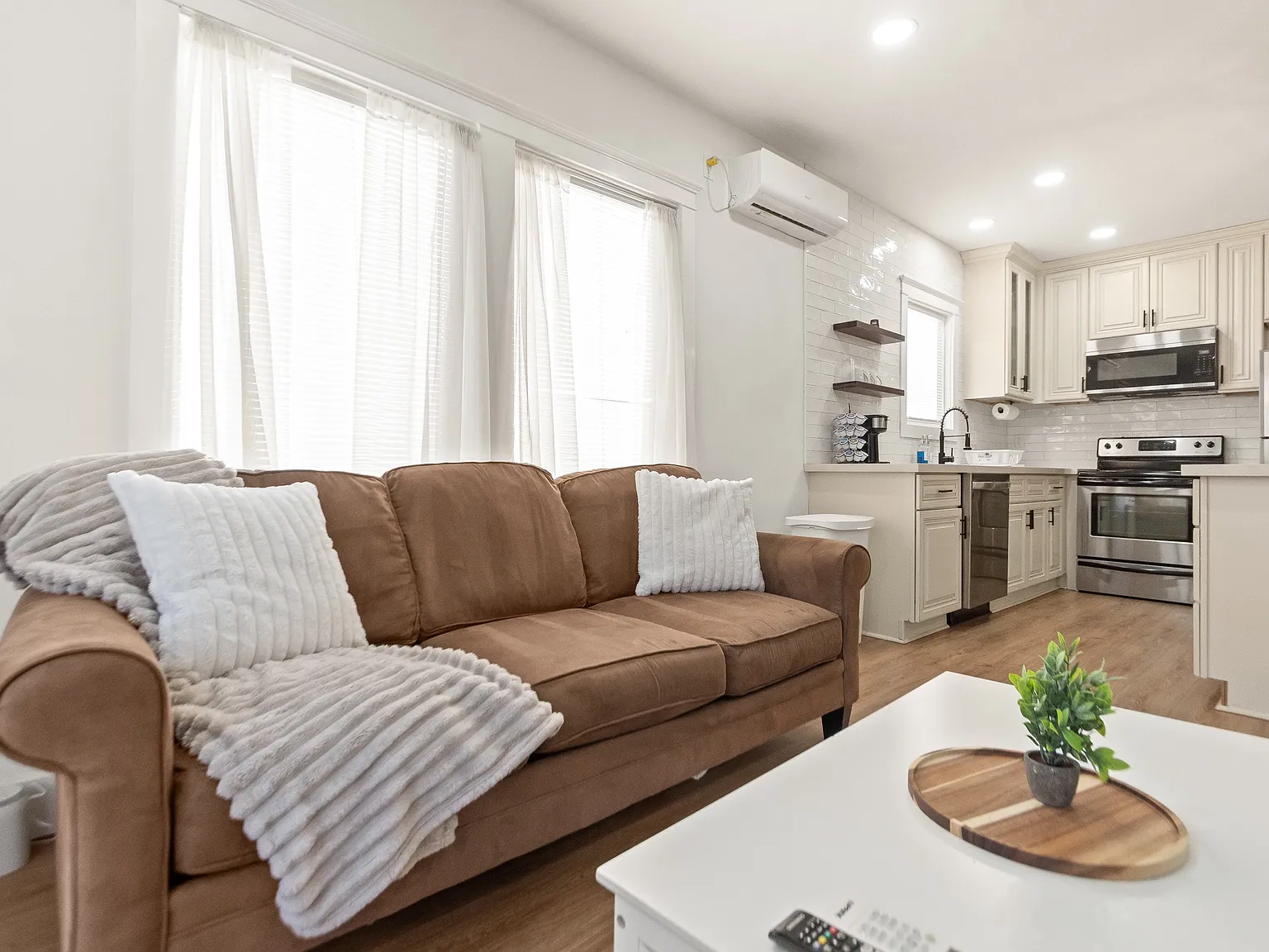 1 bed, 800 sqft, $1,849 — Photo 4