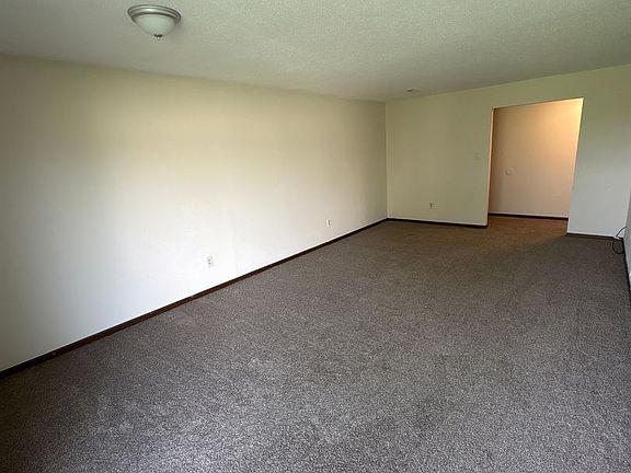 5th image of 124 N Keene St APT A